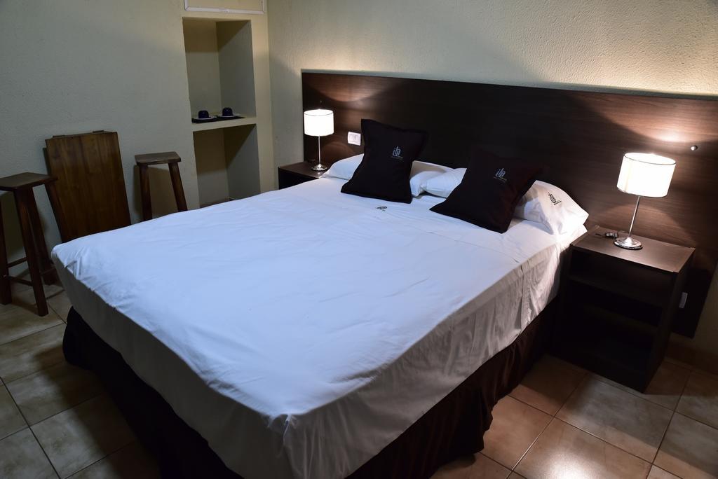 Iguazu Urban Hotel Express Puerto Iguazu Ngoại thất bức ảnh