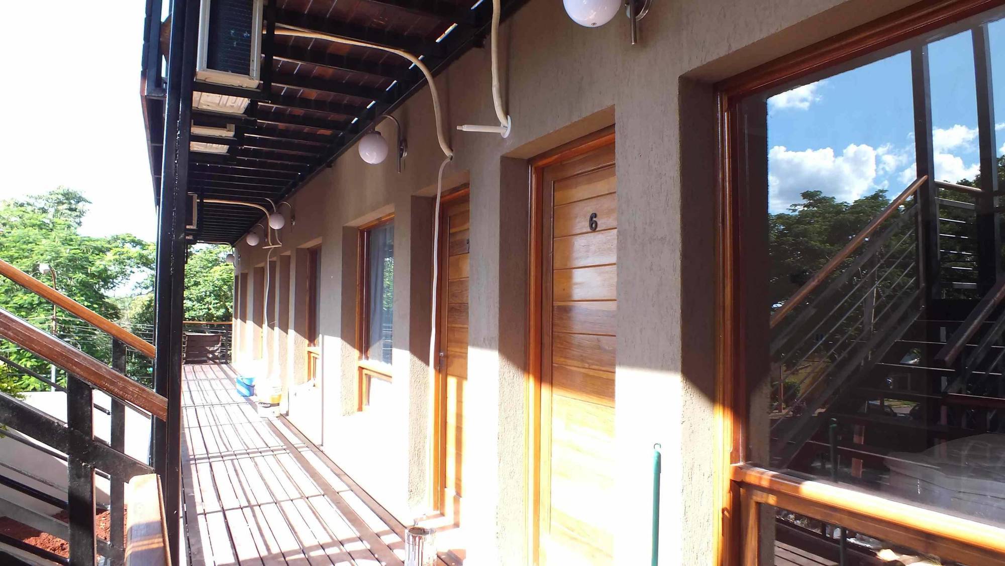 Iguazu Urban Hotel Express Puerto Iguazu Ngoại thất bức ảnh